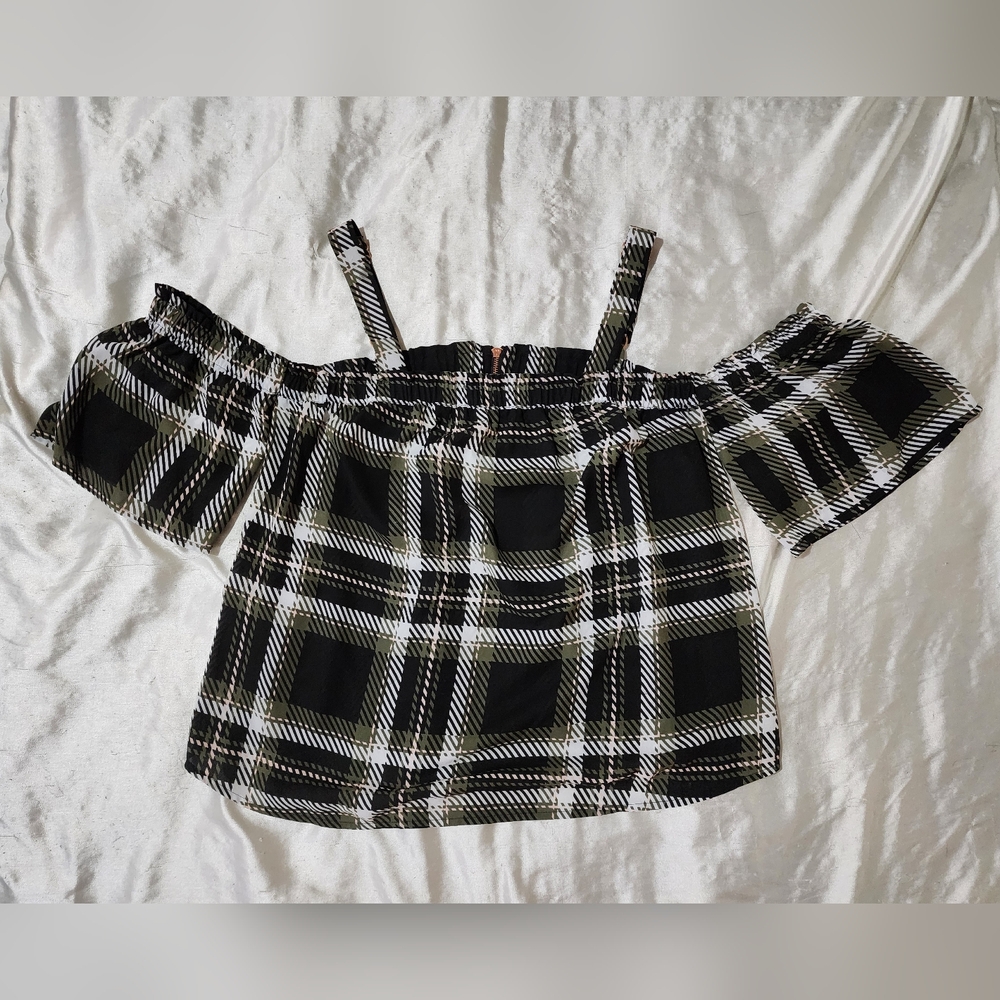 Candie's Plaid Cold Shoulder Short Sleeve Lightweight Chiffon Top